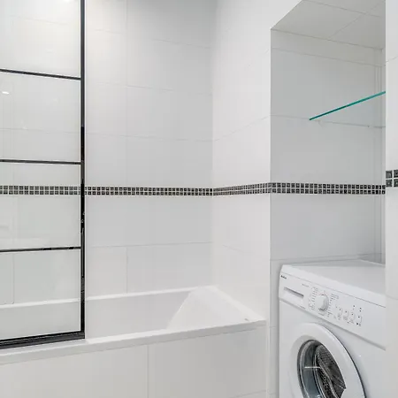 Moniuszki 10 By Nyx Warschau