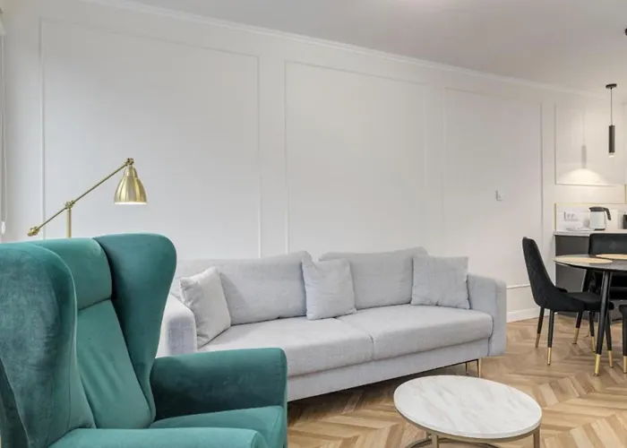 Moniuszki 10 By Nyx * Warszawa