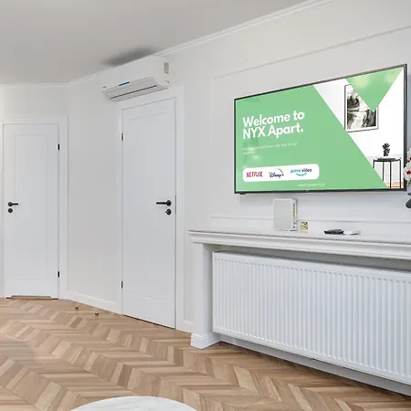 Moniuszki 10 By Nyx * Warszawa